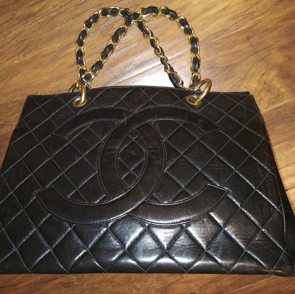 *SOLD LOCAL*Chanel GST Black Caviar Leather Gold